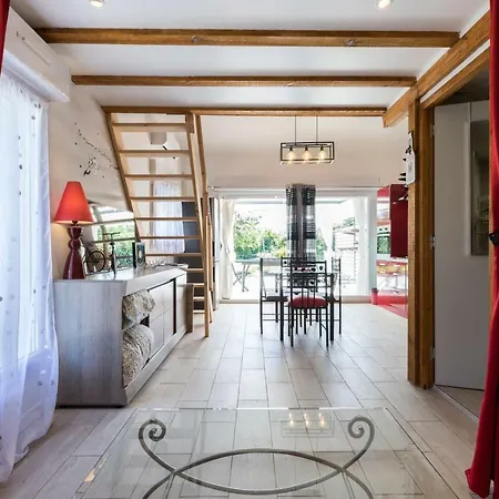 Petit Coin De Detente Seyresse